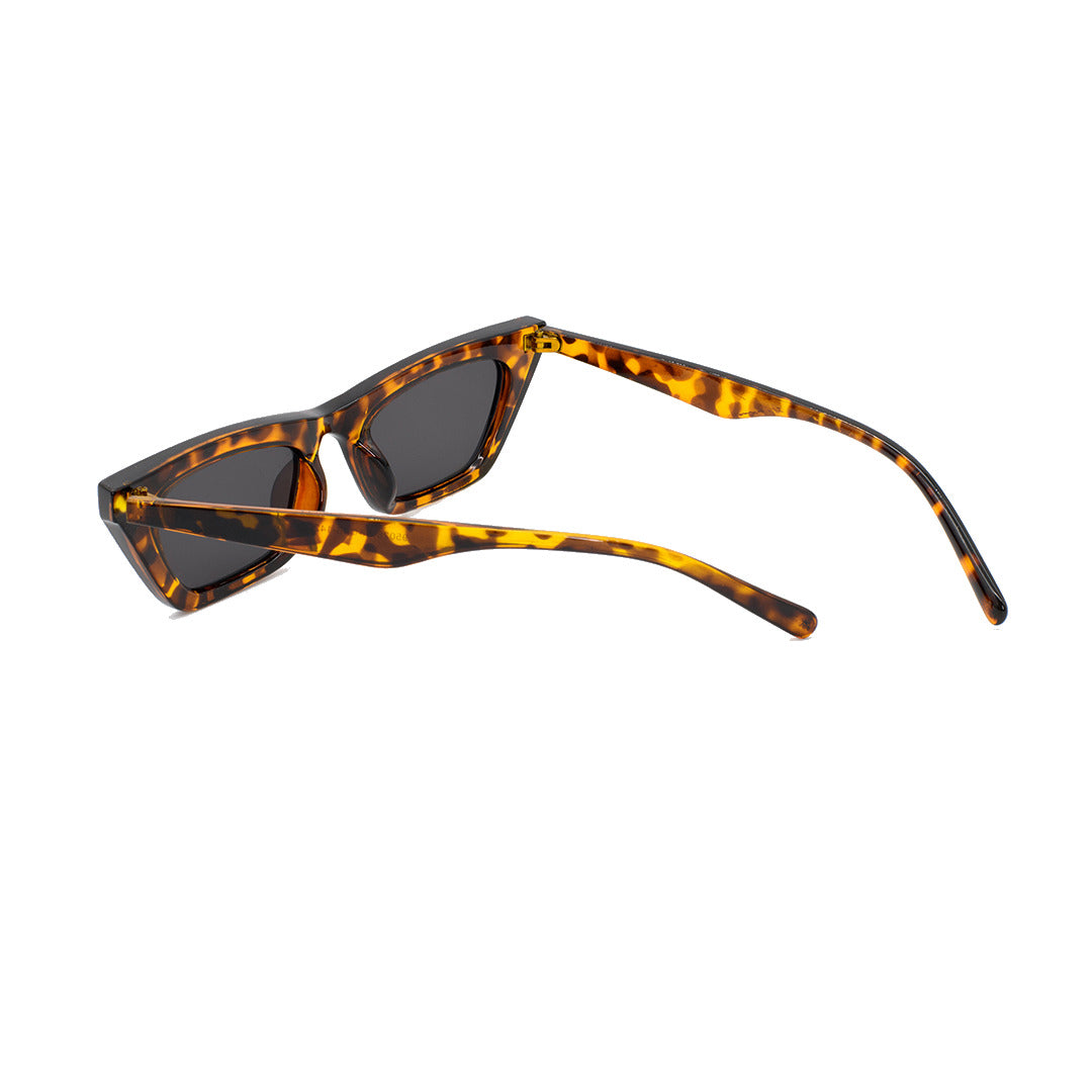 The Fly Charm // Savanna. (4353922203782)